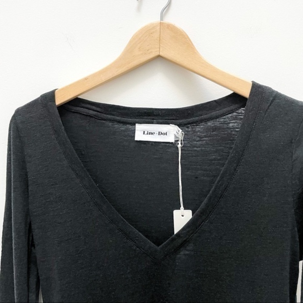 Line & Dot / Revolve Long Sleeve V Neck Tee - NWT - Picture 3 of 6